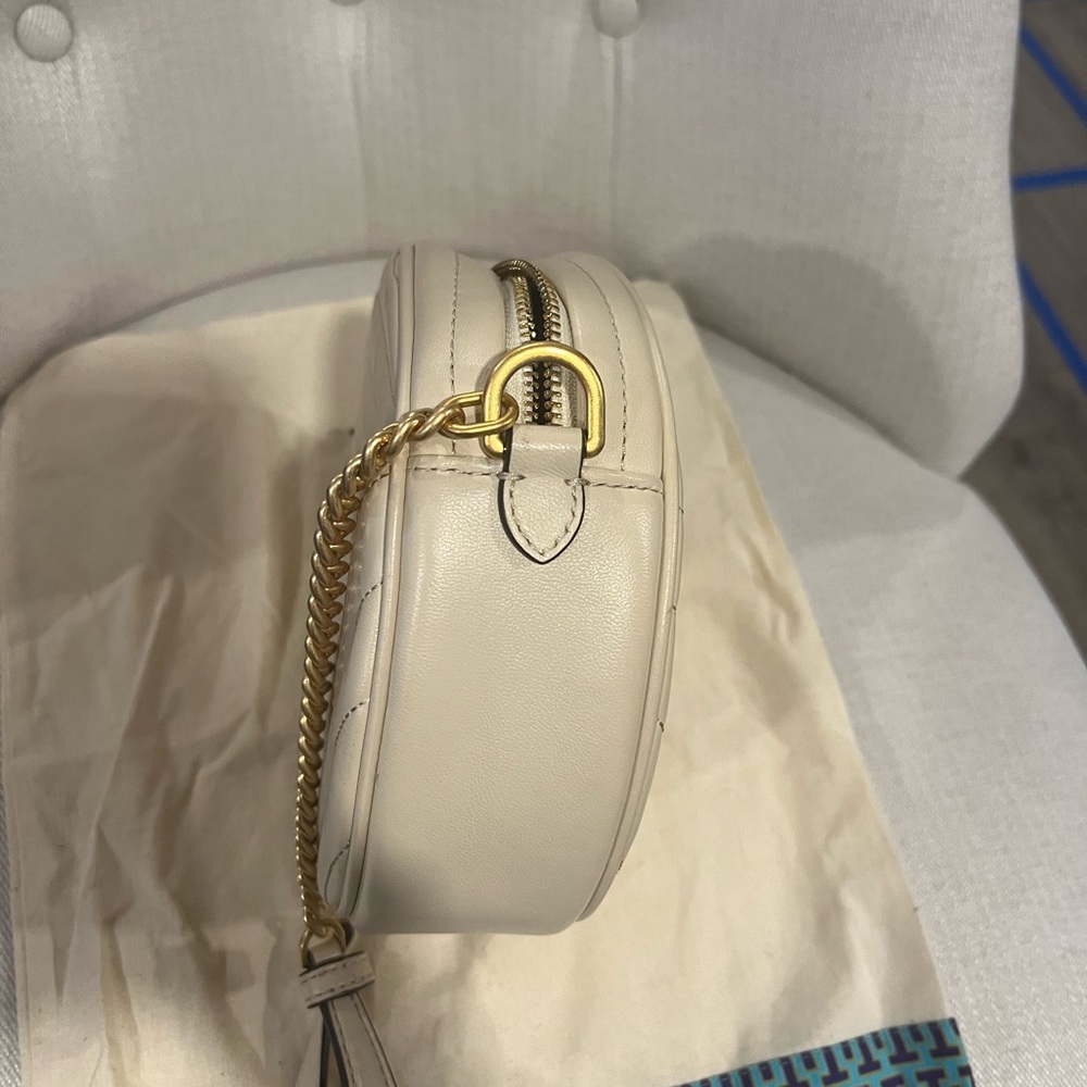 🤍💛Tory Burch Kira Chevron Circle Bag 💛🤍 - Picture 8 of 16